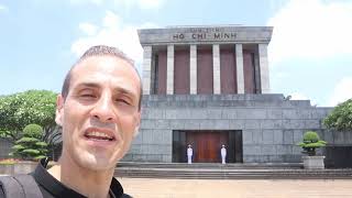 Ho Chi Minh Mausoleum-Hanoi, Vietnam   ΜΑΥΣΩΛΕΙΟ  ΧΟ ΤΣΙ ΜΙΝΧ ΣΤΟ ΑΝΟΙ ΤΟΥ ΒΙΕΤΝΑΜ