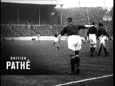 Soccer - Highbury Clash Recalls 1927 Final (1955)