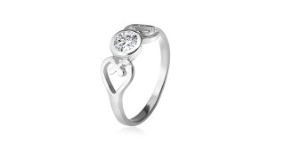 Jewellery - Sterling silver ring, heart outlines, clear round zircon in bezel setting