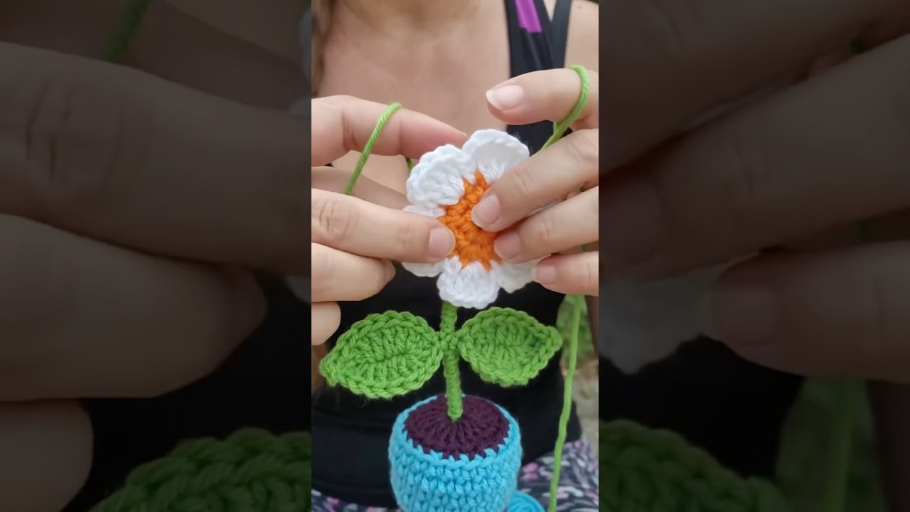 Crochet flower - YouTube