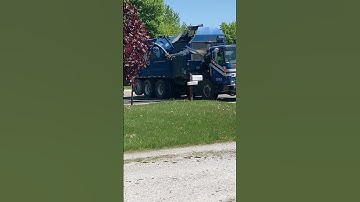 Republic Services ACX Autocar Heil DuraPack Python garbage truck fail