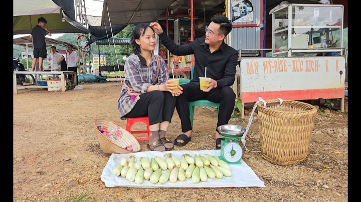 Sweet moments - CEO Huyen experiences selling at the market with Tieu Thu