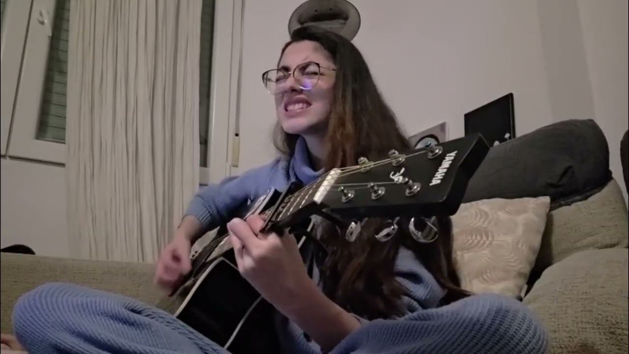 Performance de Corre de Jesse & Joy por Luisa Giraldo