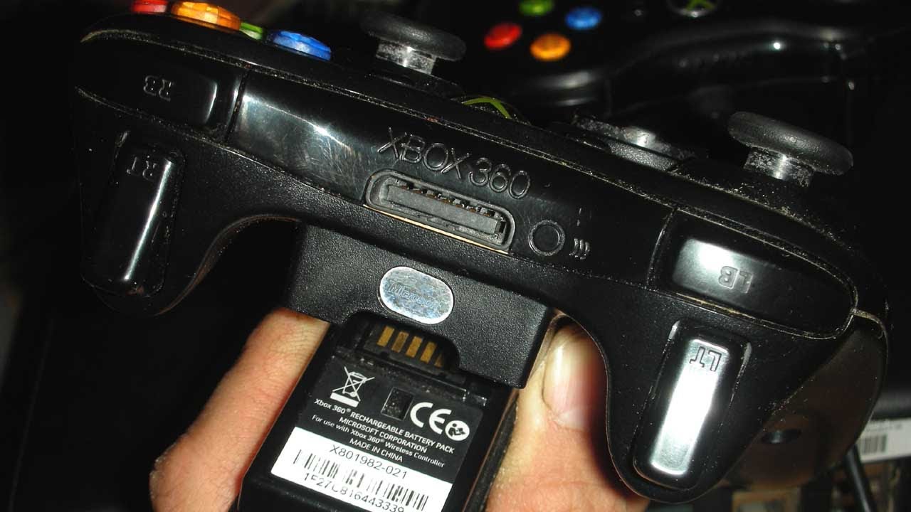 How to revive & to charge an Xbox 360 gamepad battery without original  charger - YouTube