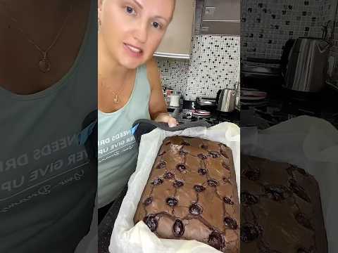 Yoğun Çikolatalı Brownie – Очень шоколадный десерт – Брауни! 🍫🔥#food #recipe #cooking #shorts