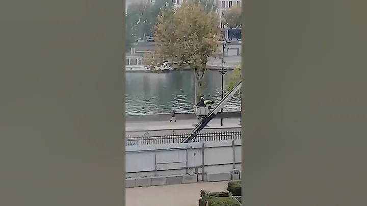 New footage shows Louvre thiefs' daring escape in cherrypicker