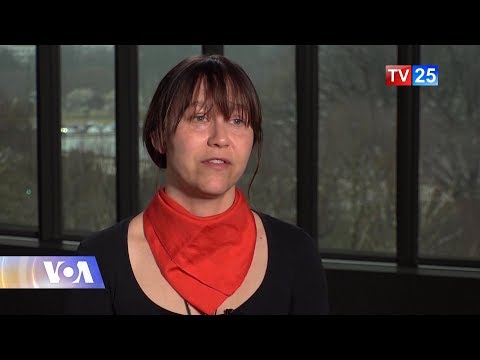 ორმოცი წითელი კაბა ძალადობის გასახსენებლად