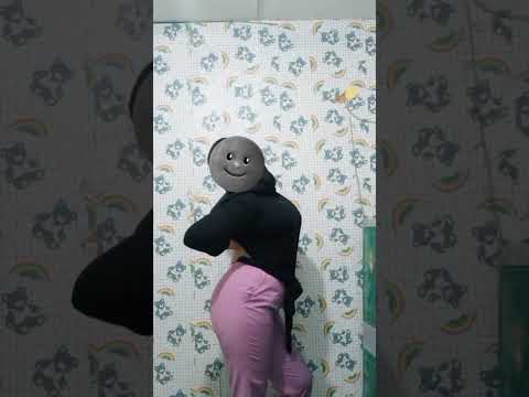 dance tiktok cewe hijab montok menggoda #shorts
