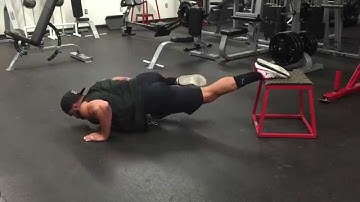 Decline Spiderman Push-up