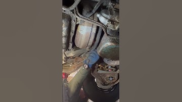 Never forget to remove the torque converter bolts 😬 We’ve made that mistake once #theroygarage