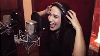 Jennifer Peña - In Record Studio