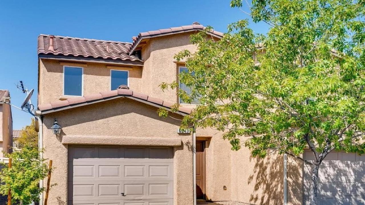 6243 CASTLE KENNEDY Street, Henderson, NV Presented by Windy Humphreys-Goss.