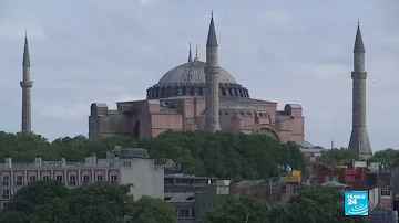 Quelle est la particularité de la basilique Sainte-sophie ?