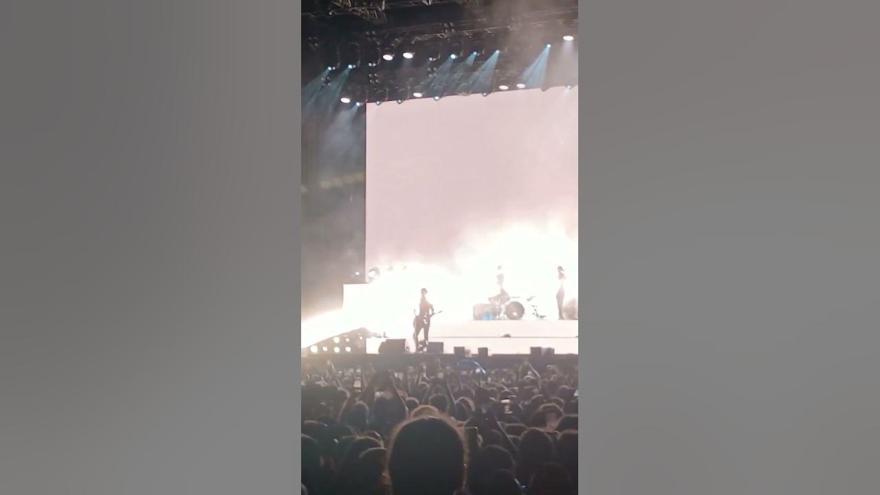 In Gojira concert, Joe Duplantier announces to the crowd that Ozzy is dead 😔 İstanbul - 22.07.2025 In Gojira concert, Joe Duplantier announces to the crowd that Ozzy is dead 😔 İstanbul - 22.07.2025