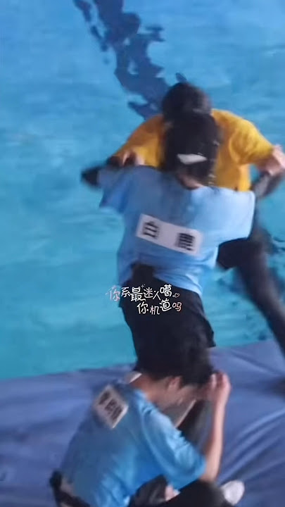 bailu zhou shen playing around, li yunrui becomes collateral damage - keep running s13