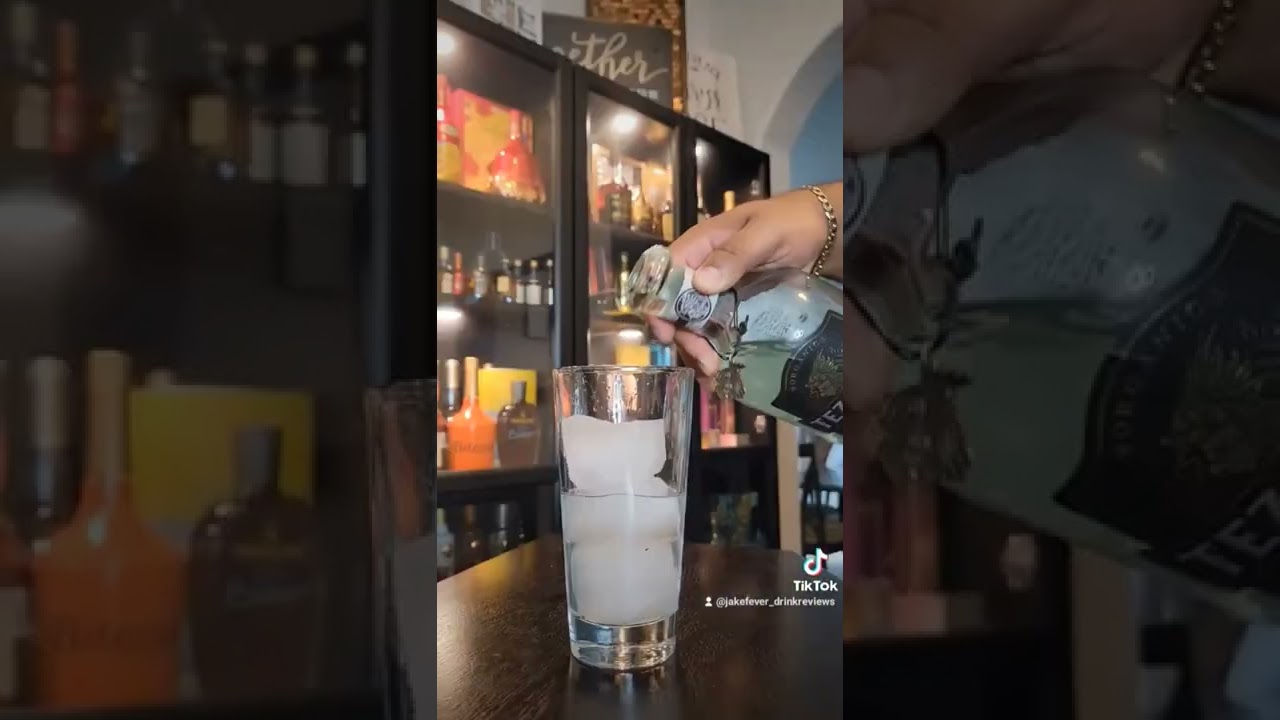 Tezcazul Blanco and Pineapple Soda 