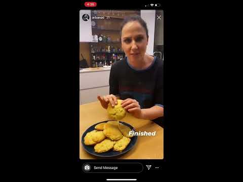Video: Si Të Bëni Biskota Me Mollë Me Gjalpë Të Butë