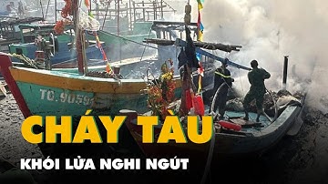 Cháy tàu cá ở Cần Giờ, khói lửa nghi ngút