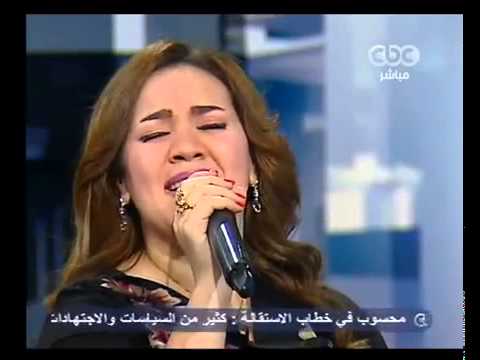 مى فاروق تغنى لوردة بحبك والله بحبك