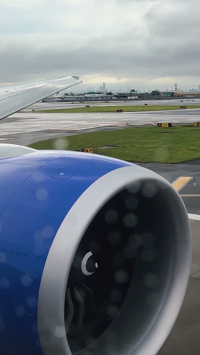 Suara Spool-Up TERBAIK dalam Penerbangan! GE90 di Boeing 777-300ER #shorts