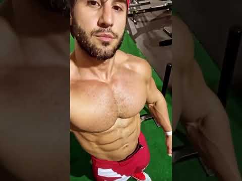 Bearded Muscle Hunk Ivo Toledo And His Juicy Chest