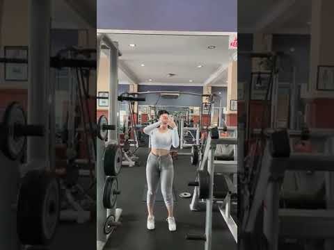 CEWE SEXY LAGI NGE-GYM #short