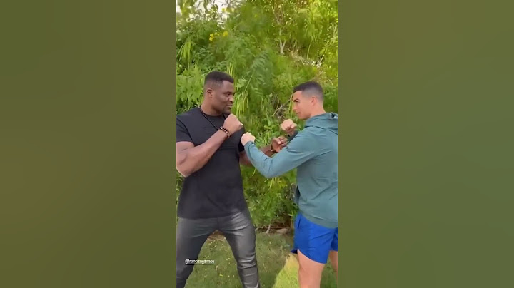 Cristiano Ronaldo squaring up with Francis Ngannou 😅👊 (via @cristiano) #shorts