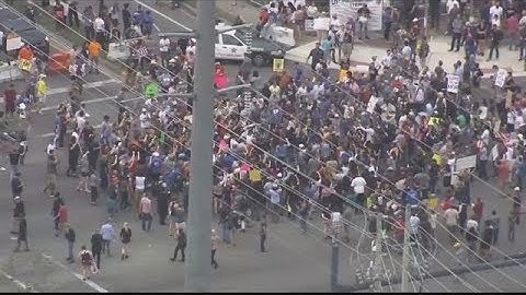 Protesters greet Richard Spencer at University of Florida