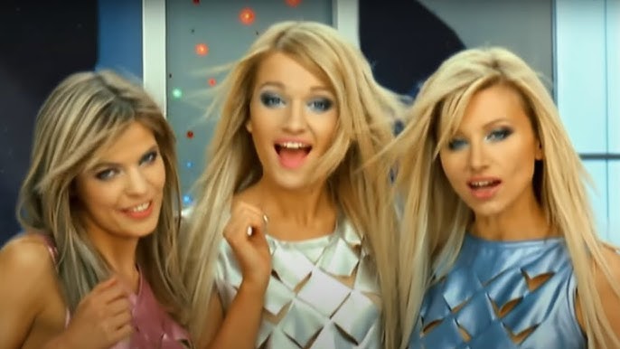 Басқа біреудің әйелімен жыныстық қатынасқа түсу Жағажайда кеудесі бар қыздар бейне