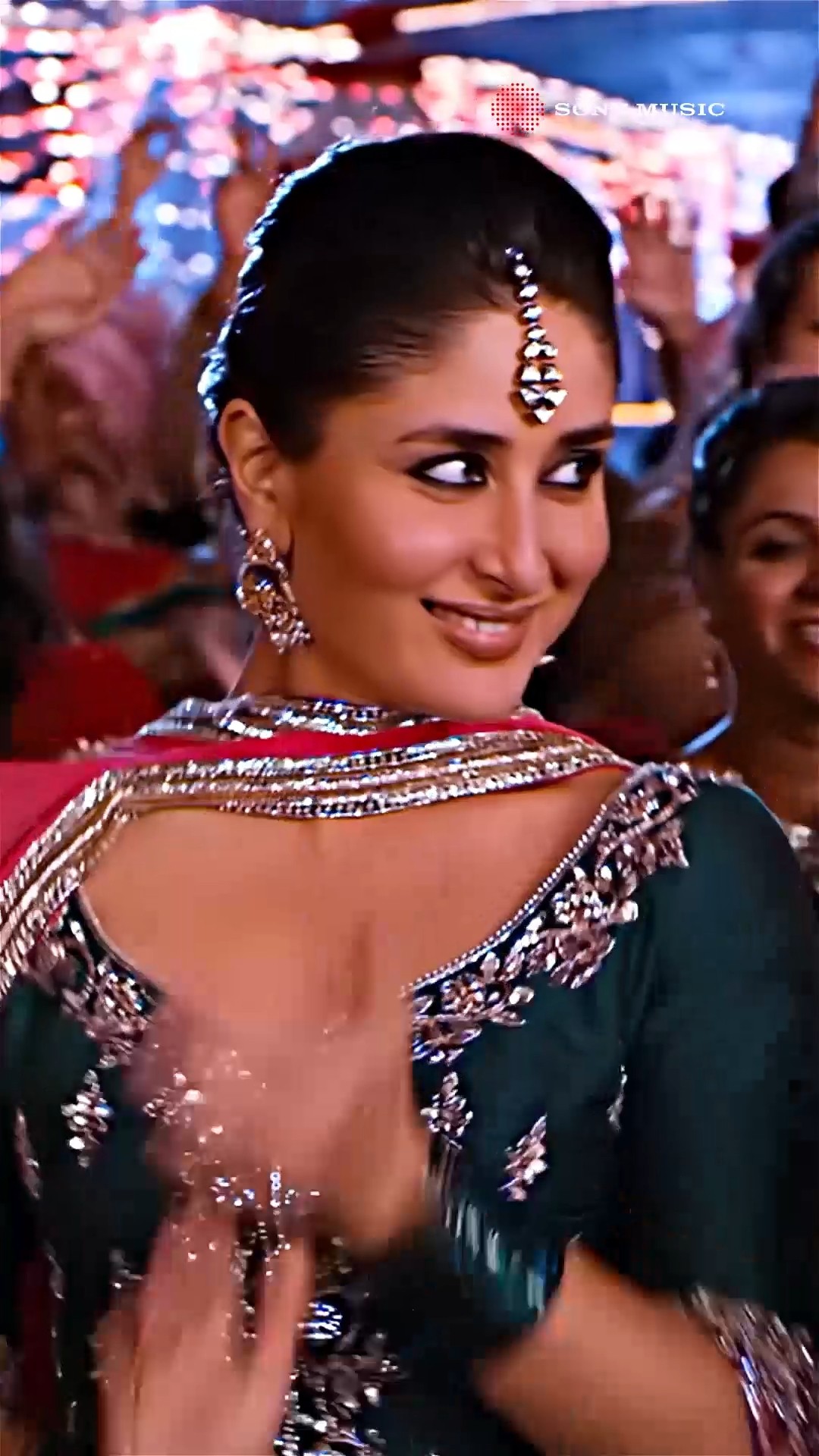 Kareena \u0026 Imran bring the party with Tooh! ??#tooh #kareenakapoorkhan #imrankhan