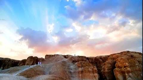 {أَلَمْ تَرَ إِلَى الَّذِينَ خَرَجُوا مِنْ دِيَارِهِمْ } تلاوة هادئة ورائعة للشيخ ثامر الزير