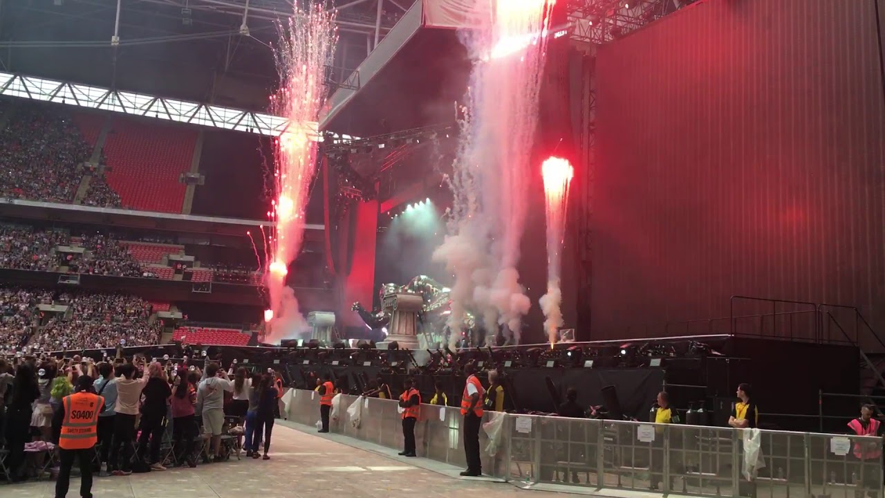 OPENING + DIONYSUS | BTS SPEAK YOURSELF WORLD TOUR IN LONDON WEMBLEY STADIUM 02/06/19