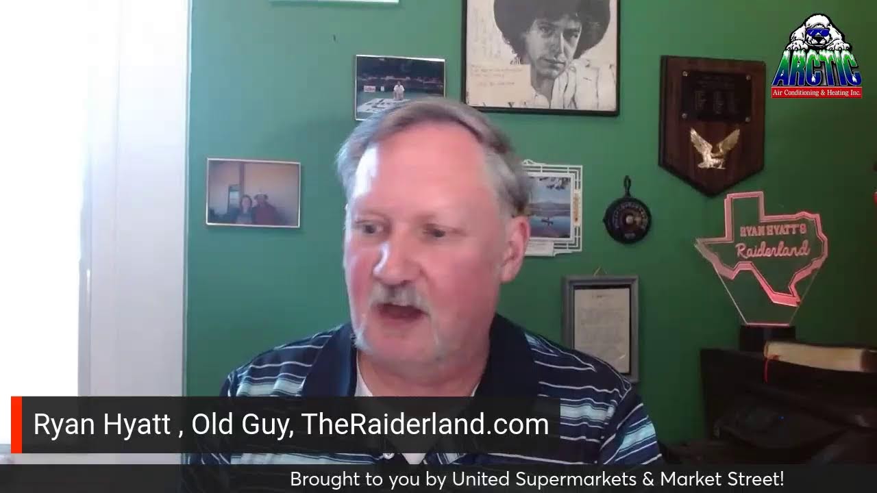 Daily Broadcast: Let's rate some CFB Coaches, Tech FB and the passing game news, Bands you never saw