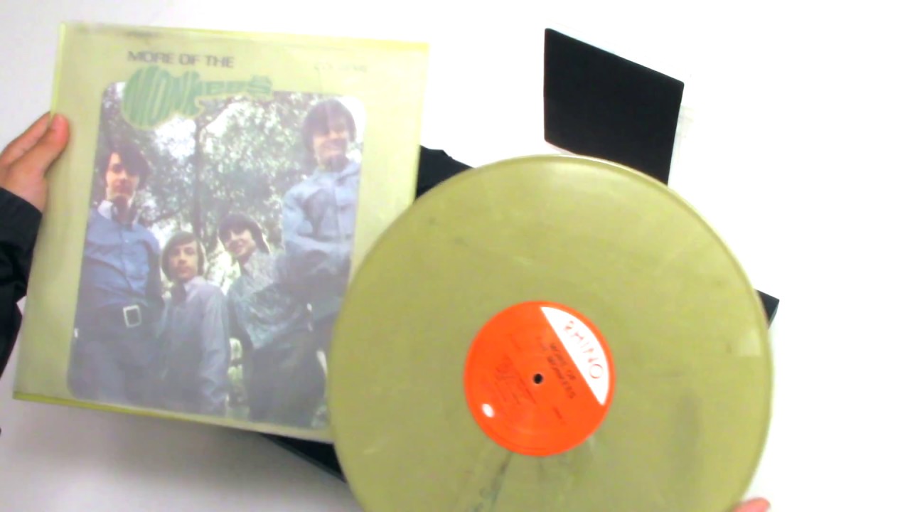 The Monkees   Im A Believer Official Vinyl Video