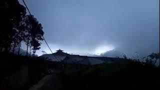 story wa suasana hujan dipedesaan
