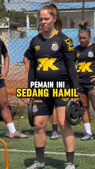 nekat ikut latihan meski hamil besar #shorts #infobola