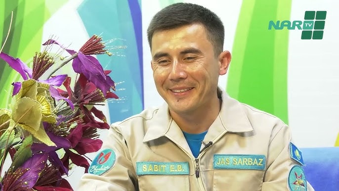 Жаяу серуендеп жүрген орыс жастары бейнеленген порнороликтерді қараңыз. Есектер мен юбкалар бейнеленген ең жақсы порно видеолар