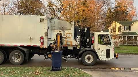 ex chef container garbage truck owned by Republic services /plus driver honks it