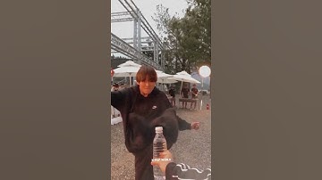 Jungkook bottle cap challenge😳🔥 Why is he so talented in everything 😲