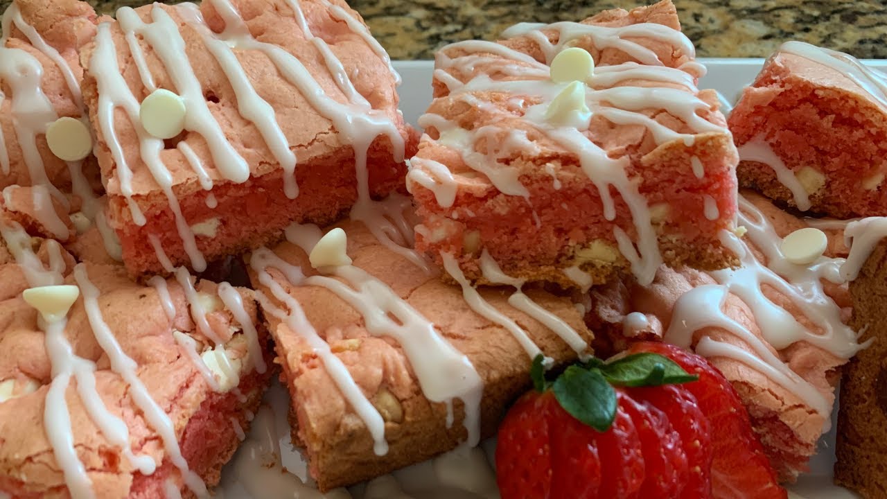 The BEST Strawberry 🍓 Brownies