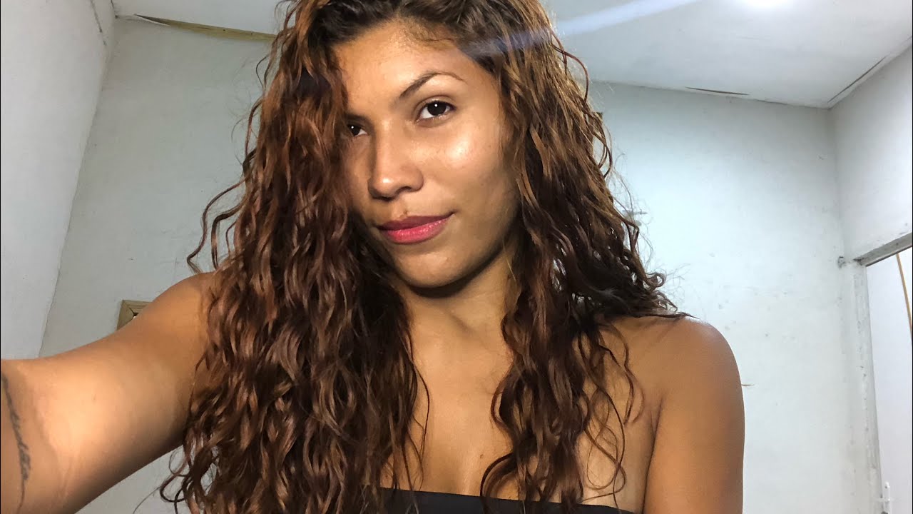 Finalizando meu cabelo sem divisão | testei finalização que deixa o cabelo definido e com volume 🤩