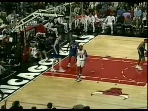 Shawn Bradley Denies Ron Harper's Poster Attempt