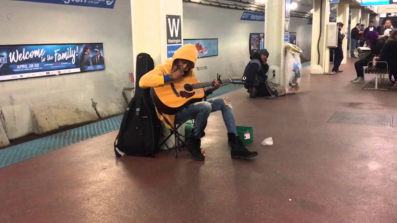 Subway performer stuns crowd with Fleetwood Mac's "Landslide"- Chicago, Il- Blue Line