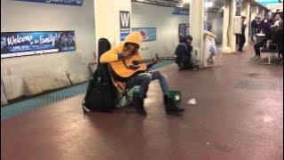Subway performer stuns crowd with Fleetwood Mac's 