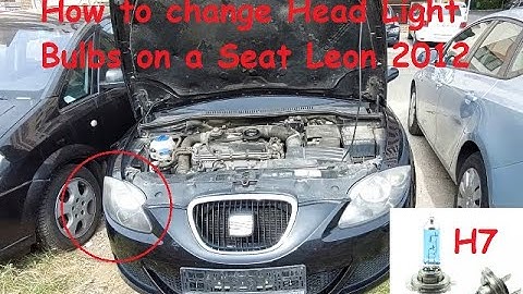 How to change Head Light Bulbs on a Seat Leon 2012 I Very fast and very easy