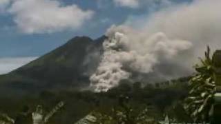 UFO VIDEO FOOTAGE during volcanic eruption