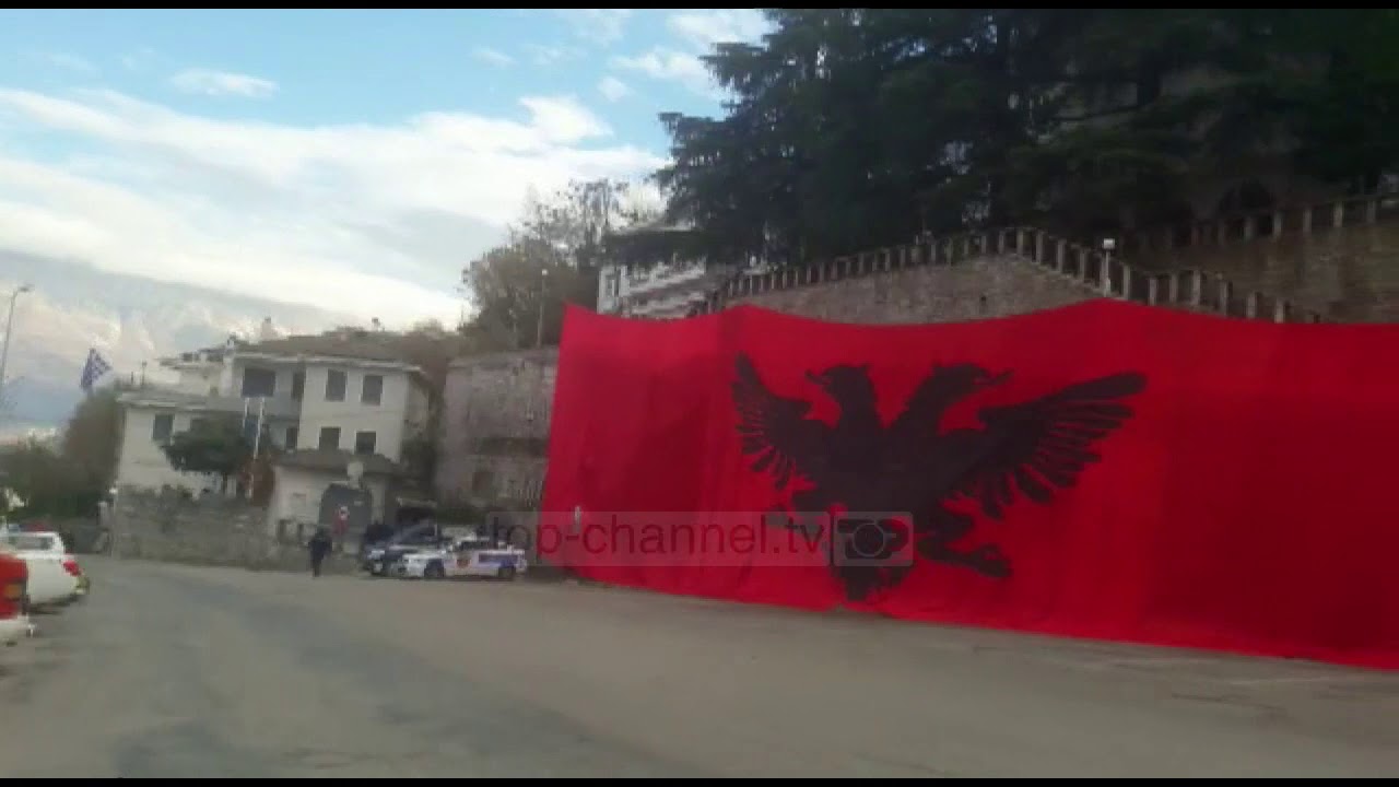 Ceremonia për Kacifas, në Gjirokastër “patriotët” zhvillojnë tubim paqësor - Top Channel Albania