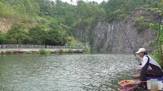 百米矿坑钓大罗非，中鱼瞬间爆发力太强，伽马速斗差点拉爆