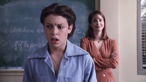 The class makes fun of Sam (Freaks and Geeks)