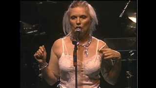 BLONDIE  Don&#39;t Touch Me, You&#39;re Too Hot 2009 LiVe